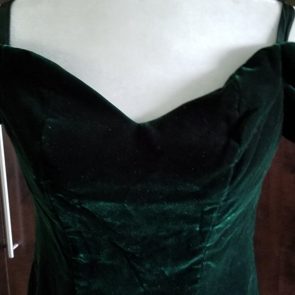 Women's evening dress - Picture 2 of 3